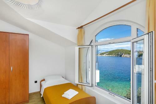 Apartments Nikola 5m From Beach