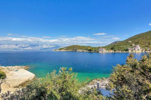 Apartments Nikola 5m From Beach
