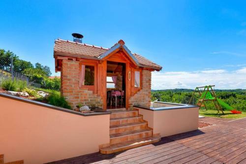 Lovely 2-bed Villa In Selnica