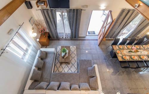 Spacious Villa Perkovic With Private Pool And Jacuzzi