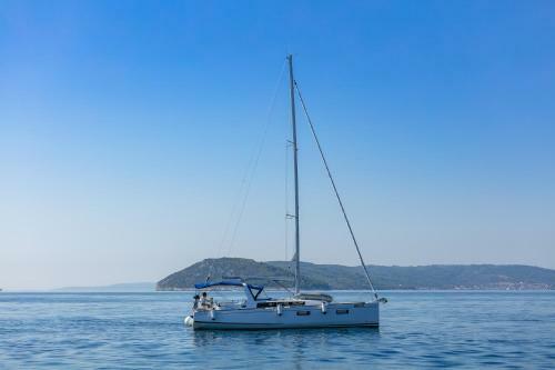 Beneteau Oceanis 38.1.- Anima Maris II