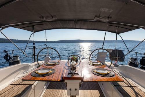 Bavaria Cruiser 51- Lui