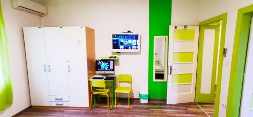 Croparadise Green Hostel