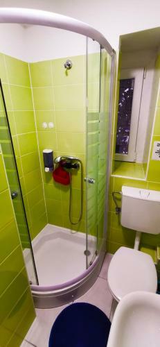 Croparadise Green Hostel