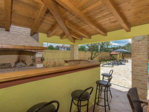 Villa For Up To 8 Persons With Private Pool, Summer Kitchen And Jacuzzi