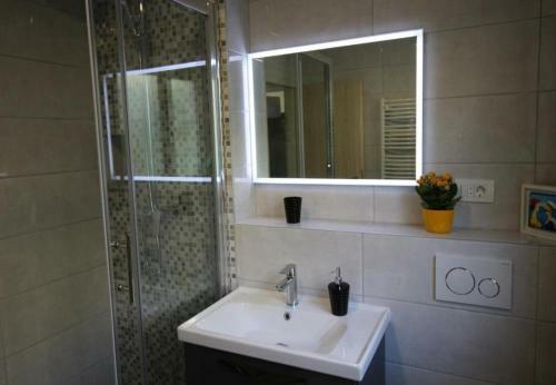 Apartamento Apt Dragi-great Location & Comfrotable