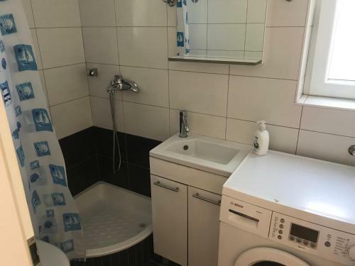 One Bedroom Apartment