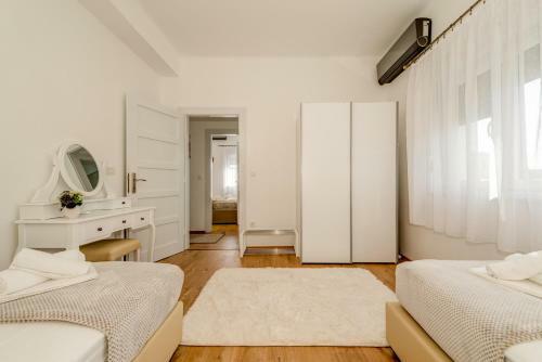 Villa Lct Holiday Home Florentina