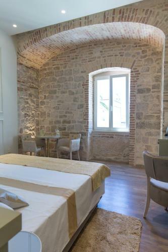 Hostal Riva Palace