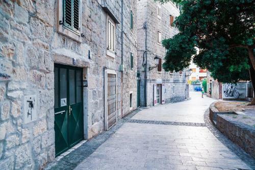 Immaculate 3-bed Apartment In Split