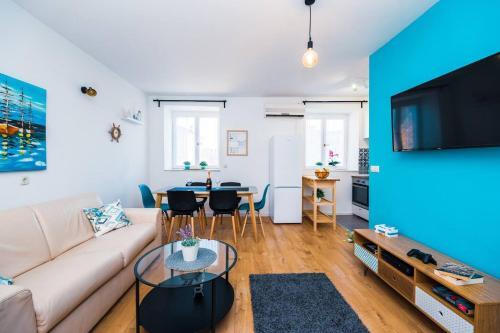 Immaculate 3-bed Apartment In Split