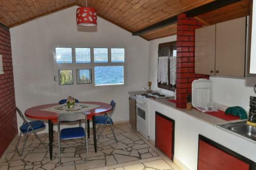 Apartment Ivo- 30m From The Beach