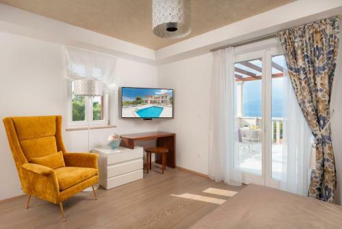 Splitska Villa Sleeps 8 Pool Air Con Wifi