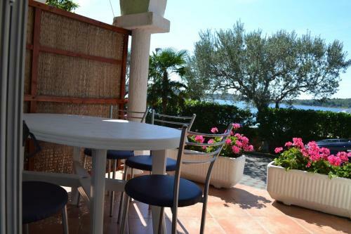 Apartment Ksenija Beachfront In Srima