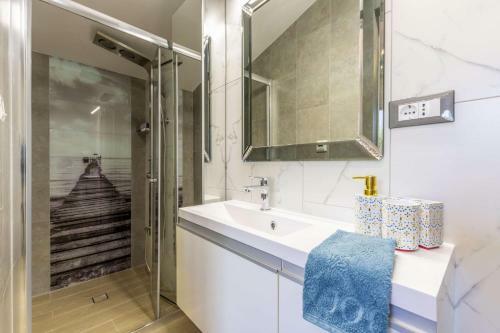 Splitska Villa Sleeps 6 With Pool And Wifi