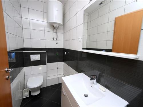 Remarkable 2-bed Apartment In Srima With Sea View