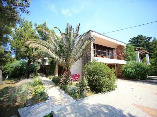 Spacious Holiday Home In Starigrad With Swimming Pool