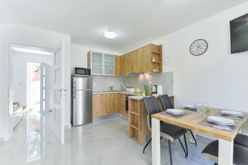 Crowonder Cascada Villa With Jacuzzi - S5