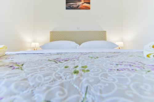 Luxurious Two Bedroom Villa With Jacuzzy- Casa3