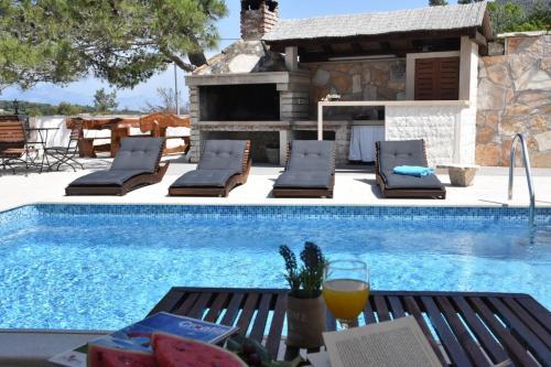 Holiday Home Sumartin (682-2)