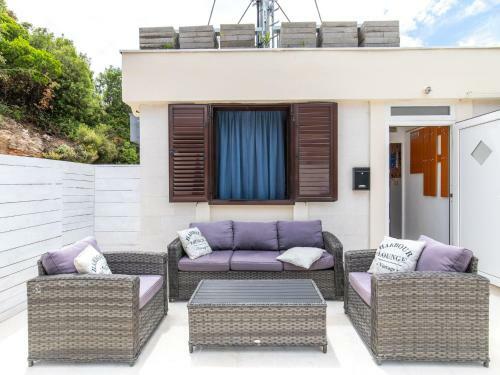 Classy Apartment In Ston With Patio