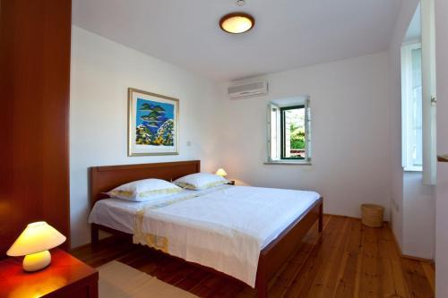 Sumartin Villa Sleeps 6 Pool Wifi