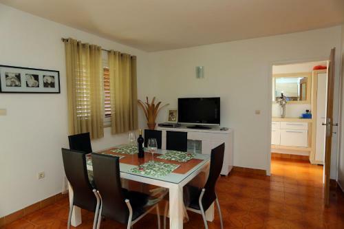 Apartment Mut - 250 M From Beach
