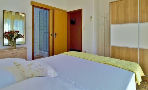 Apartments Ana - 50m From Sea
