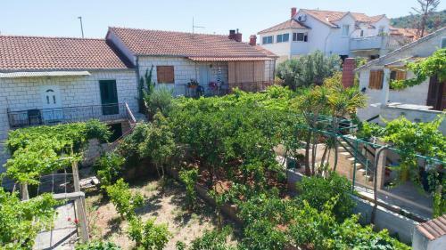 Apartment Dora - Garden Terrace