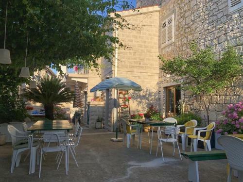 Hostal Rooms Liva - 60m From The Sea
