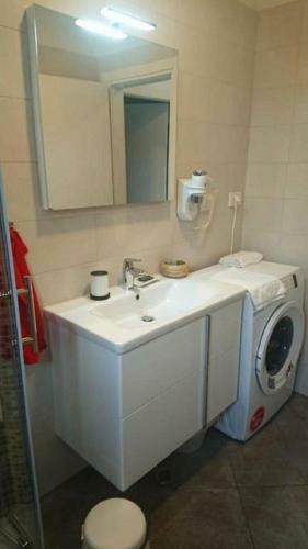 Hostal Apt & Rooms Mario - 150m From Sea