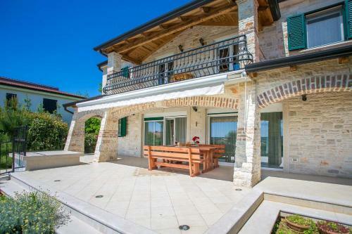Villa Nika