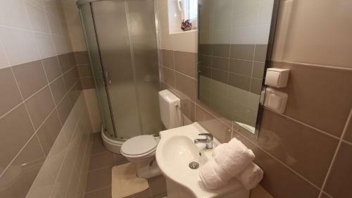 Hostal Apartments Jela