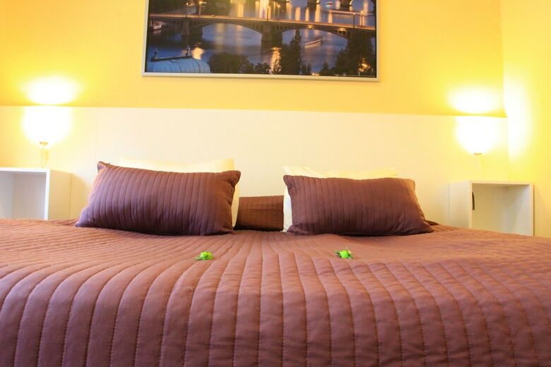 Hotel City Crown