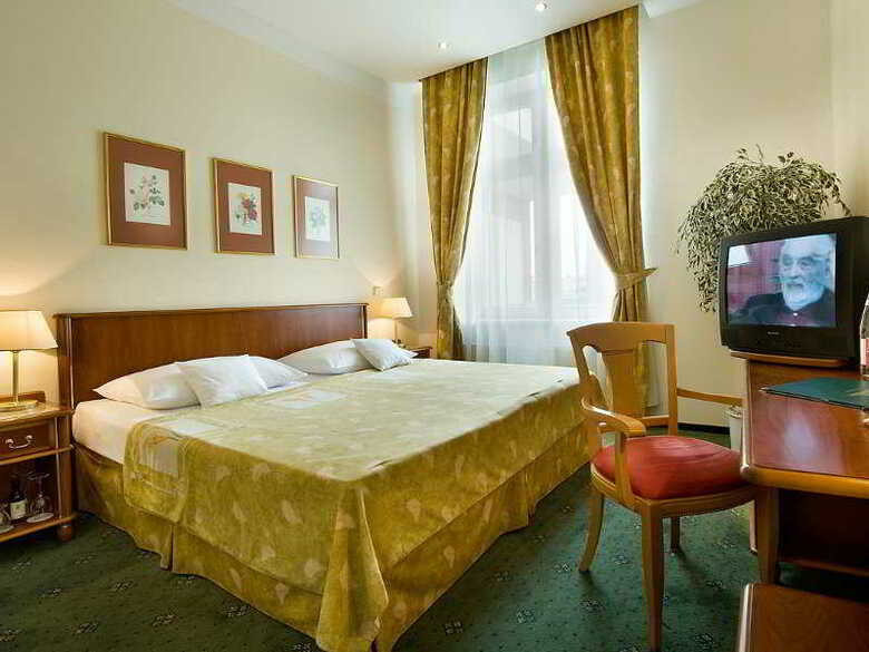 Ea Hotel Rokoko