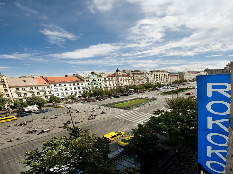 Ea Hotel Rokoko
