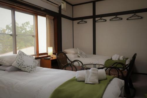 Bed & Breakfast Resort Inn White Silver