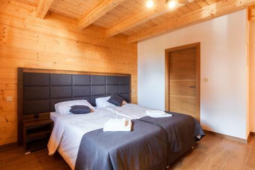 Wooden Houses Macola