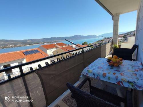 Apartments Jo?ko - 70 M From Beach