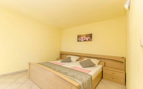 Apartment And Room Ilija