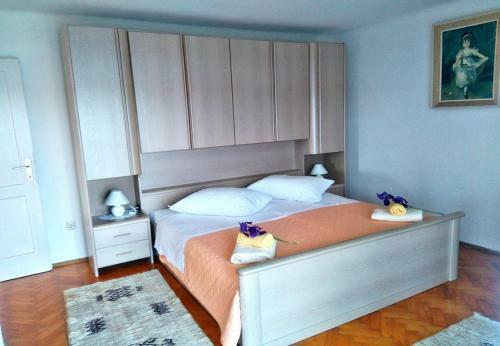 Holiday Home Tomislav-100m From Sea