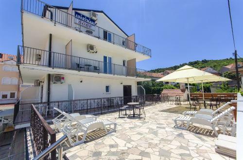 Apartments And Rooms Iva