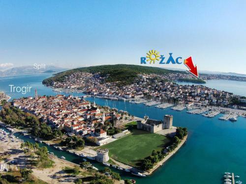 Holiday Home Camp Rozac - Tgr215