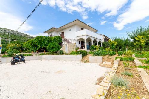Apartment Bailo
