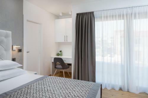 Luxury Apartments Baoti?