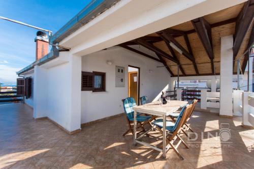 Apartamento A1 Large Apt With The Big Terrace & Great Sea View