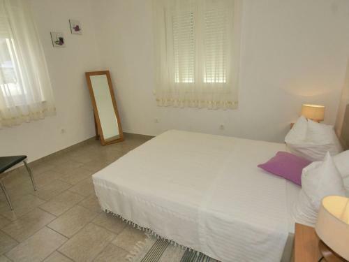 Comfortable Apartment Near Sea In Trogir
