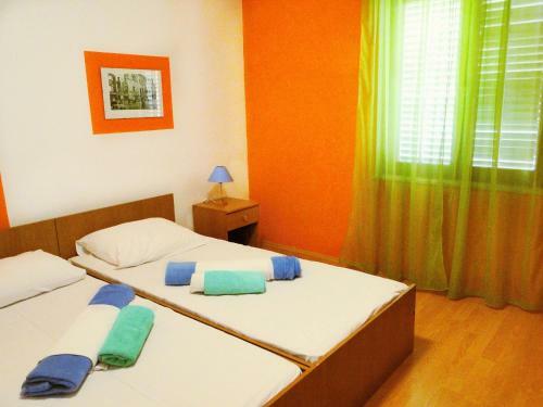Apartments And Room Vikeli