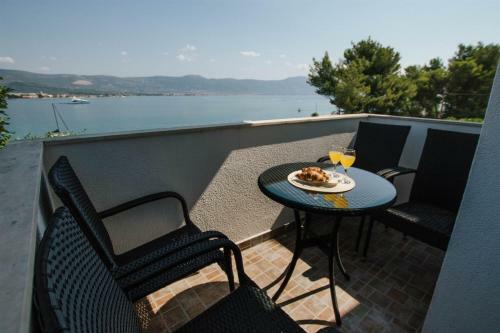 Apartments Dome-30m From Beach