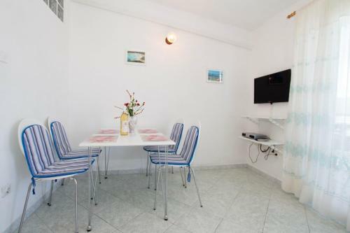 Apartments David - 20m From Beach
